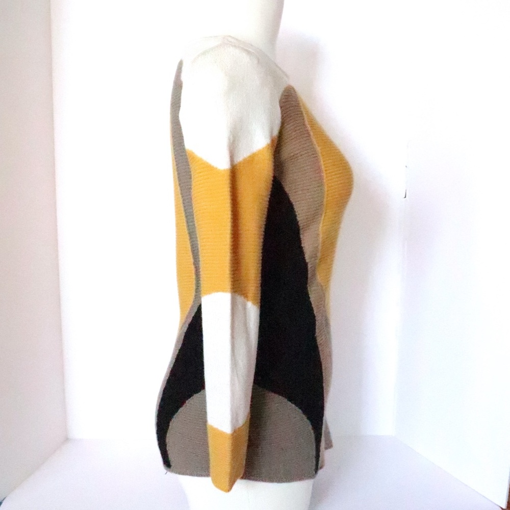 Asymmetrical color blocked tunic length sweater - Picture 4 of 8